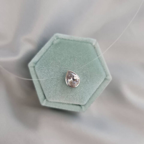 Pear-shaped Floating Necklace