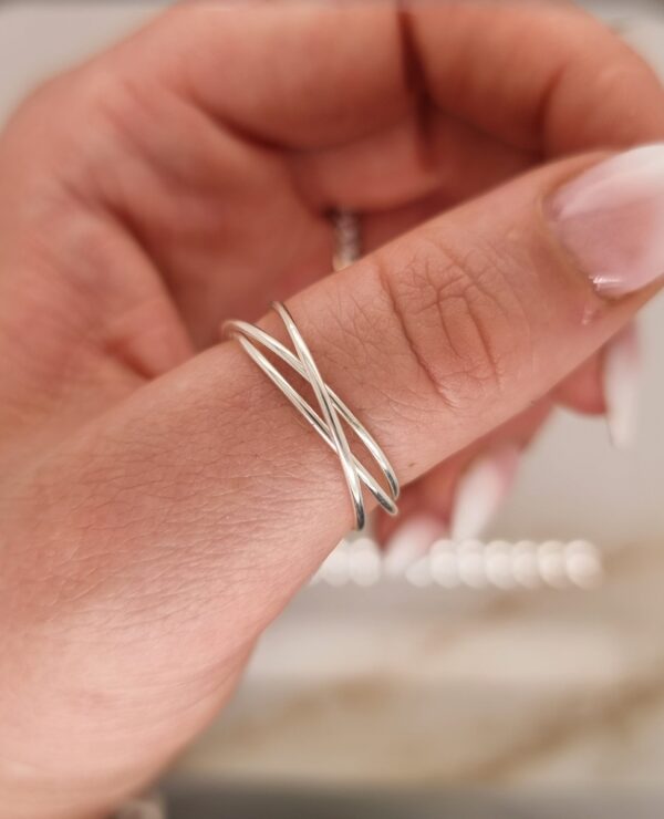 Dainty Russian Wedding band