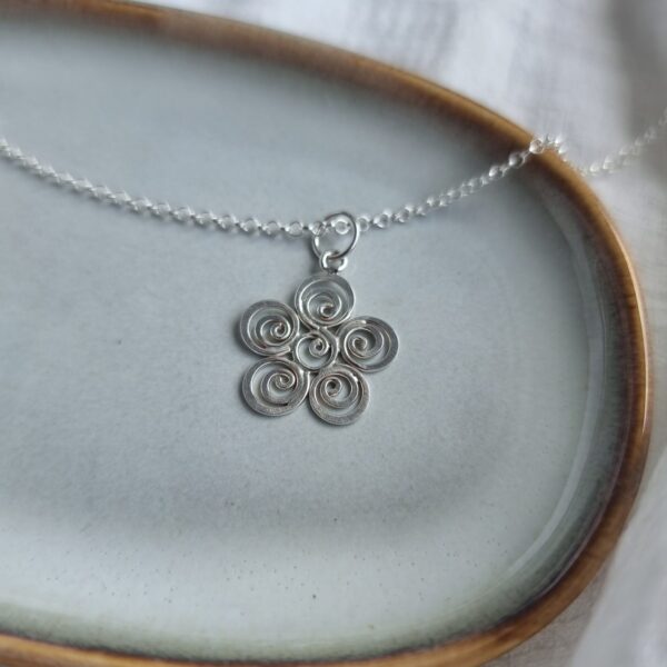 Daisy Silver Necklace