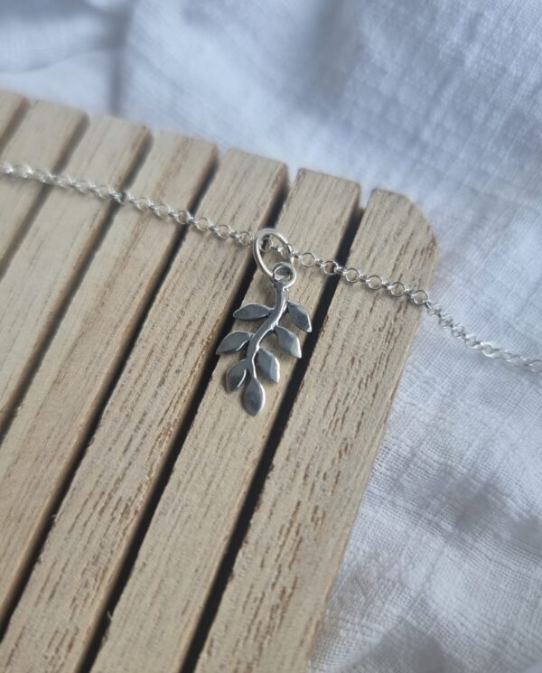 Leafy Necklace Silver