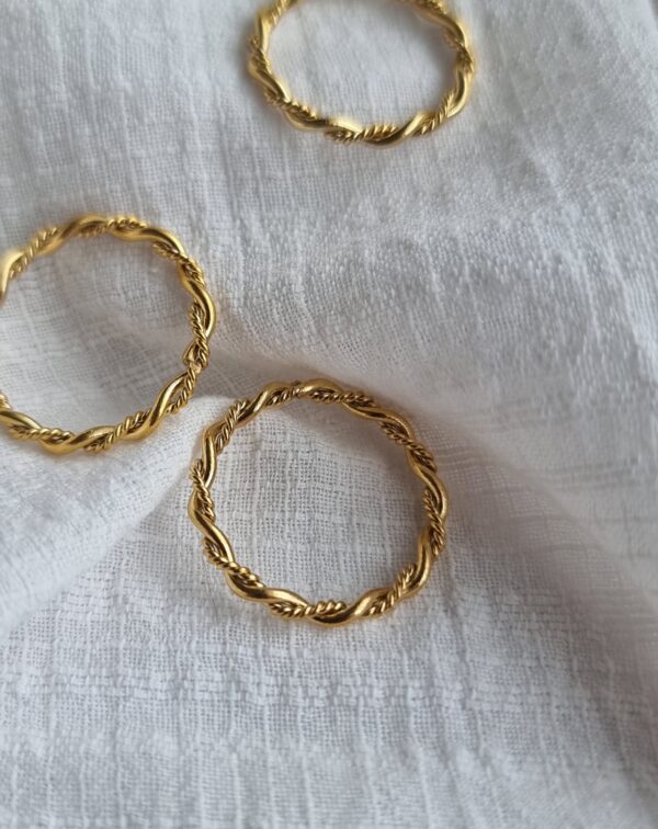 Twisted Gold Ring - Image 2