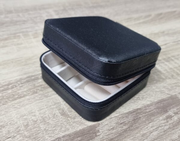 Travel Jewelry Organisers