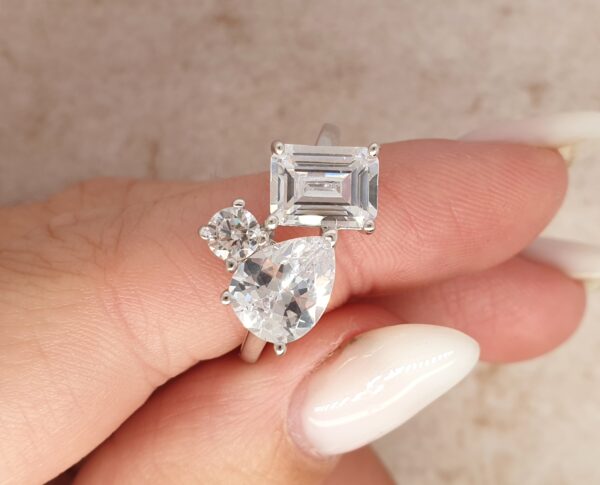 Macie Ring