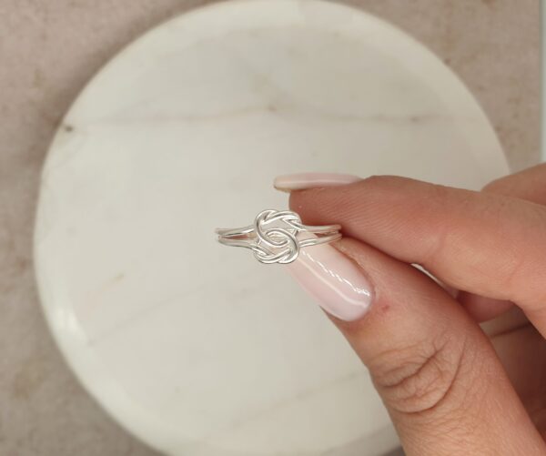 Double Knot Ring