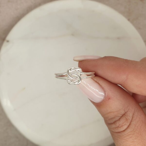 Double Knot Ring