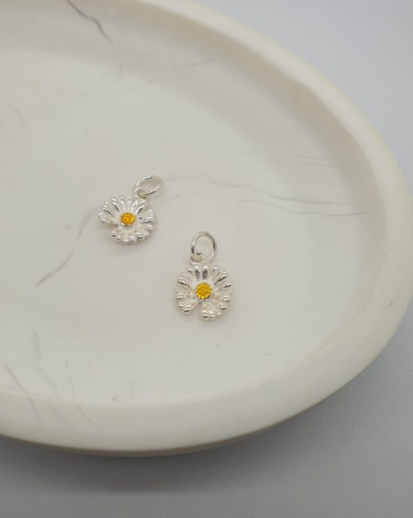 Silver Daisy Charm