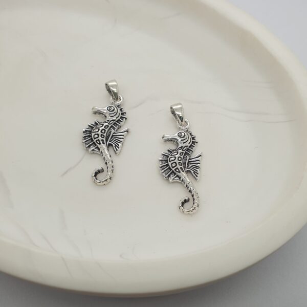 Silver Seahorse Charm
