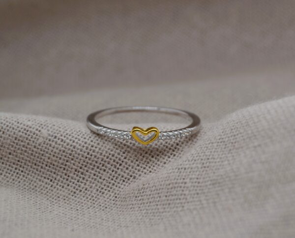 Dainty Gold Design Ring