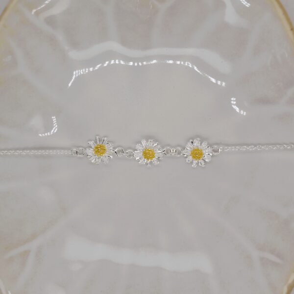 Triple Daisy Bracelet