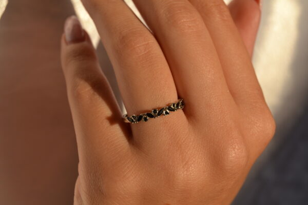Alya Black Cubic Ring