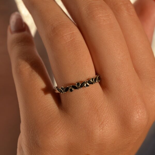 Alya Black Cubic Ring