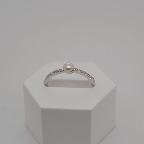 Tiny Bling Pearl Ring