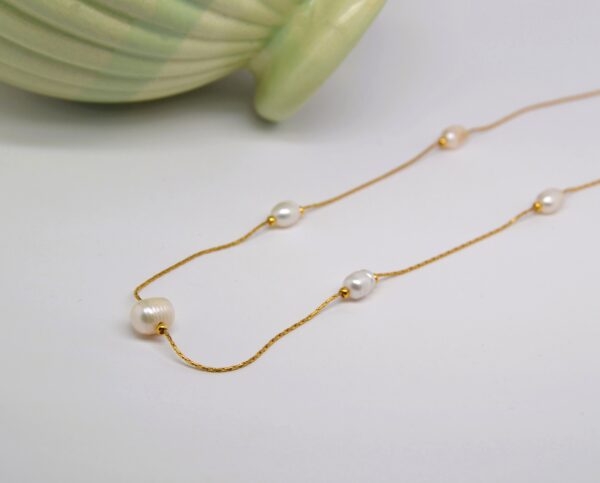 Pearly Gold Necklace