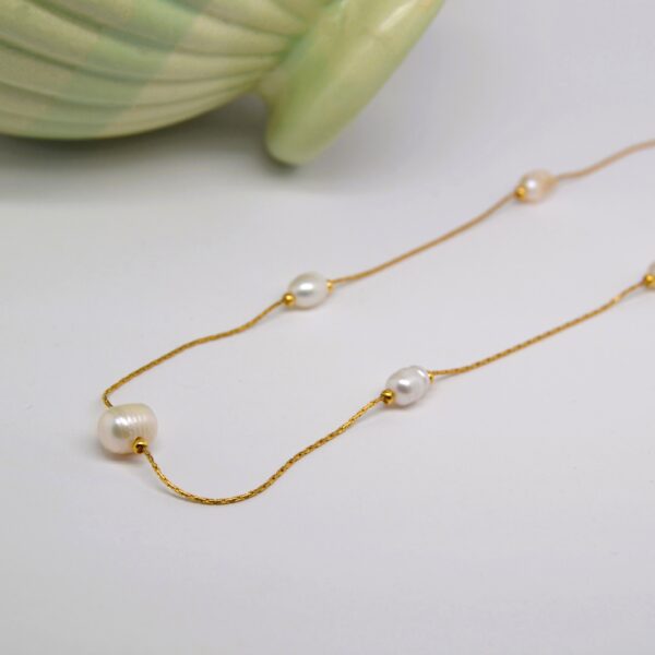 Pearly Gold Necklace