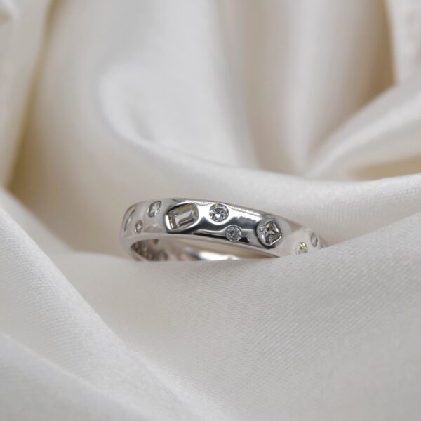 Silver Scattered Band