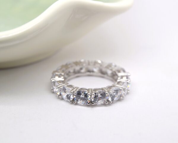 Chunky Round Eternity Band