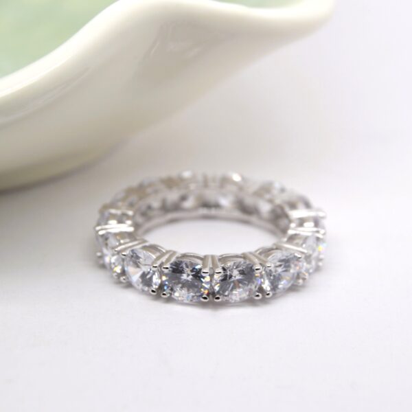 Chunky Round Eternity Band