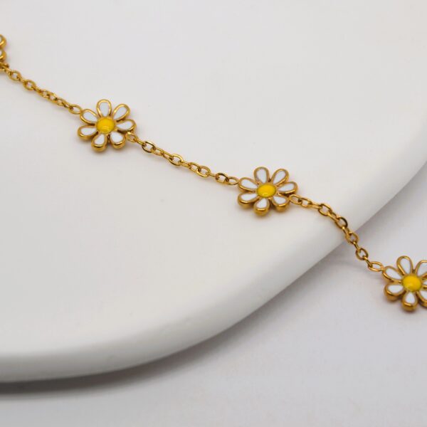 Colored Daisy Bracelet